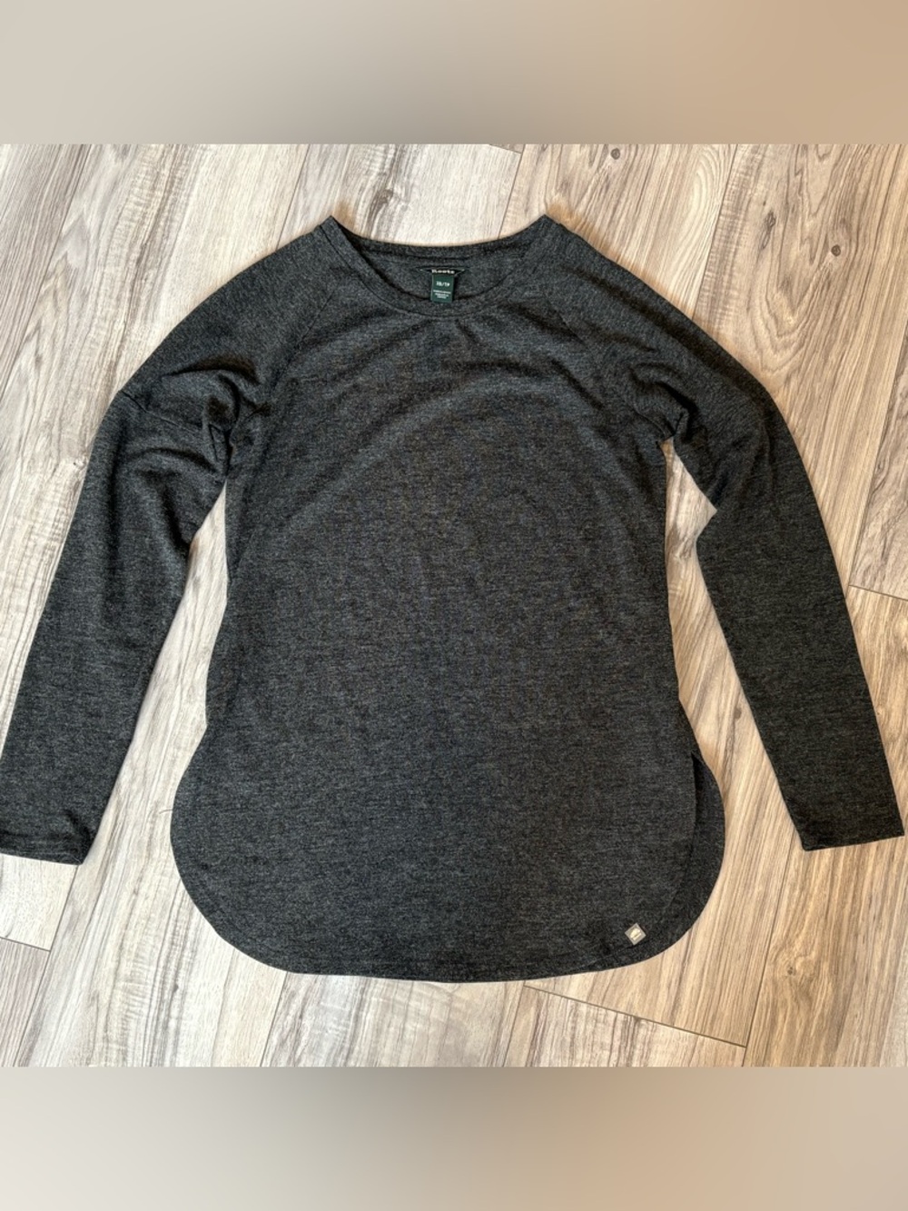 3/$25 Roots Long Sleeve Crewneck Top – Charcoal Grey – XS – Soft & Lightweight